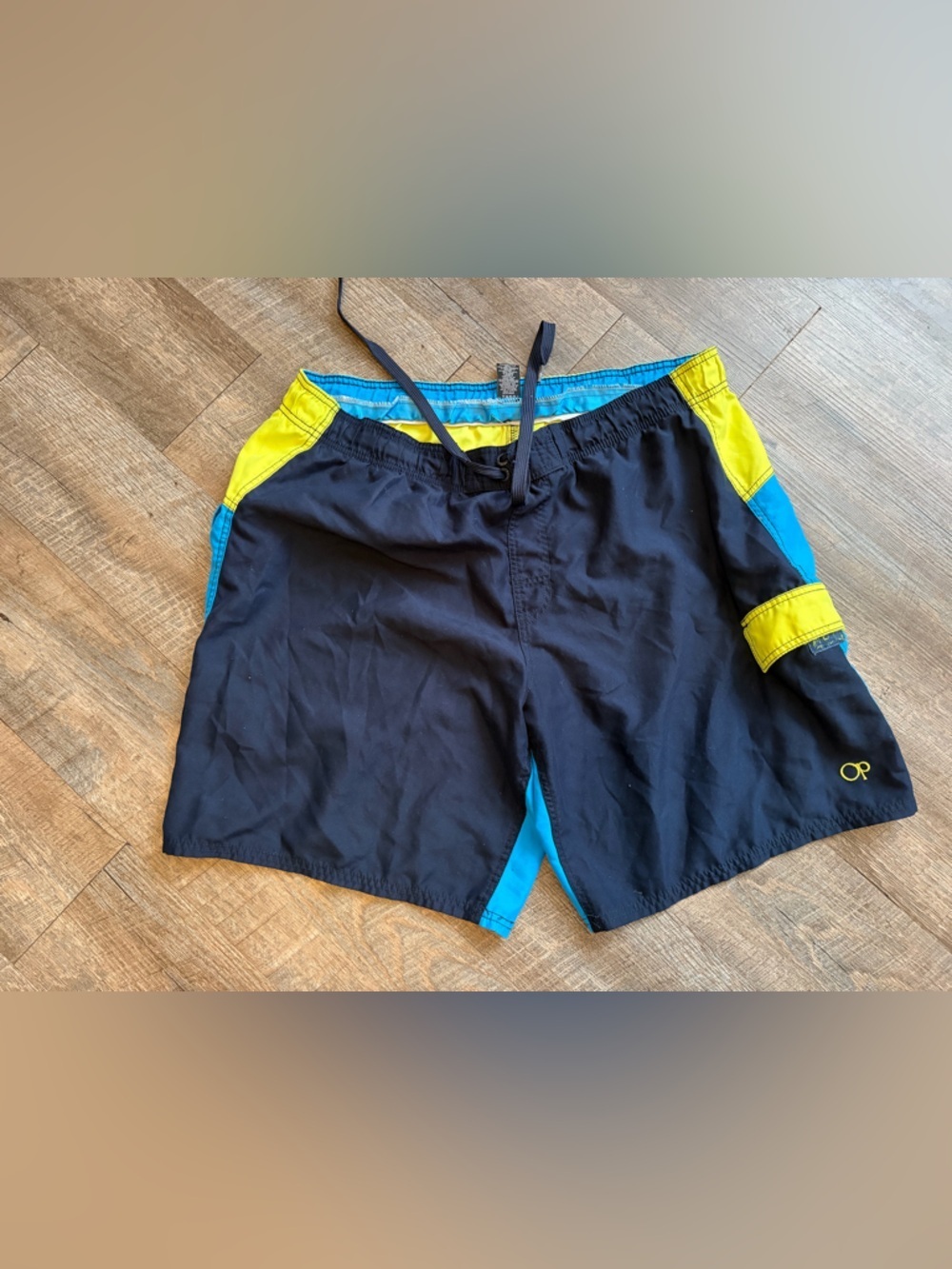 Men’s Swim Trunks - Picture 7 of 10